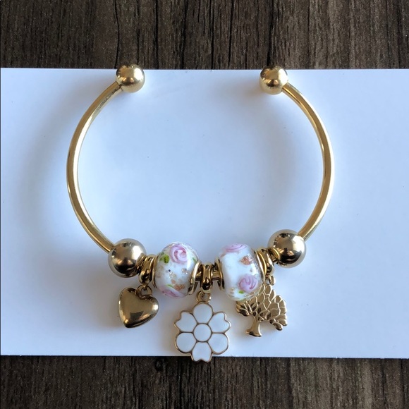 Bracelet white floral - Picture 7 of 10